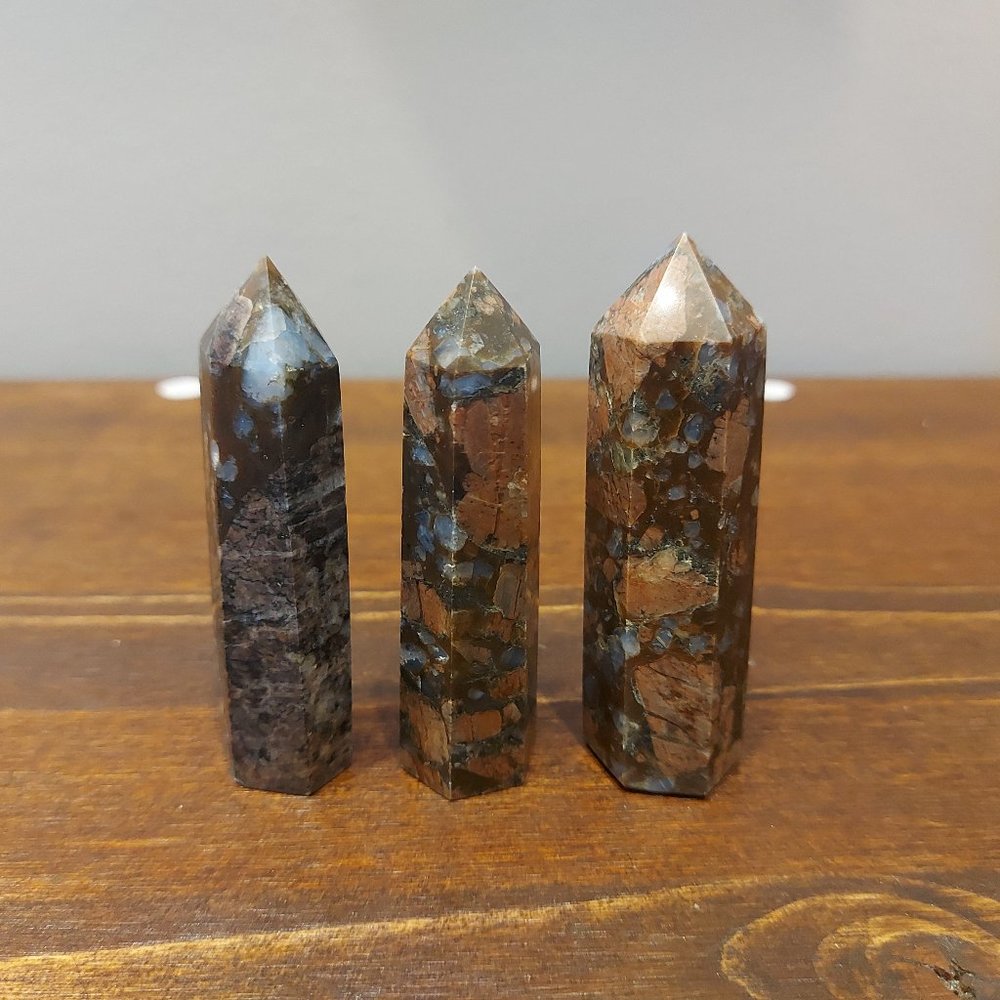 🔥 Sale 🔥 Red Que Sera Towers - Priced per Each
